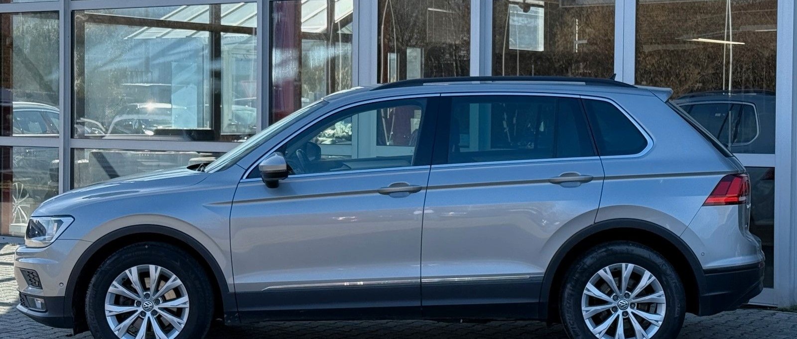 Volkswagen Tiguan Aut. BMT MirroLink+ACC+PLA+RFK+APP+F1+17" foto 7