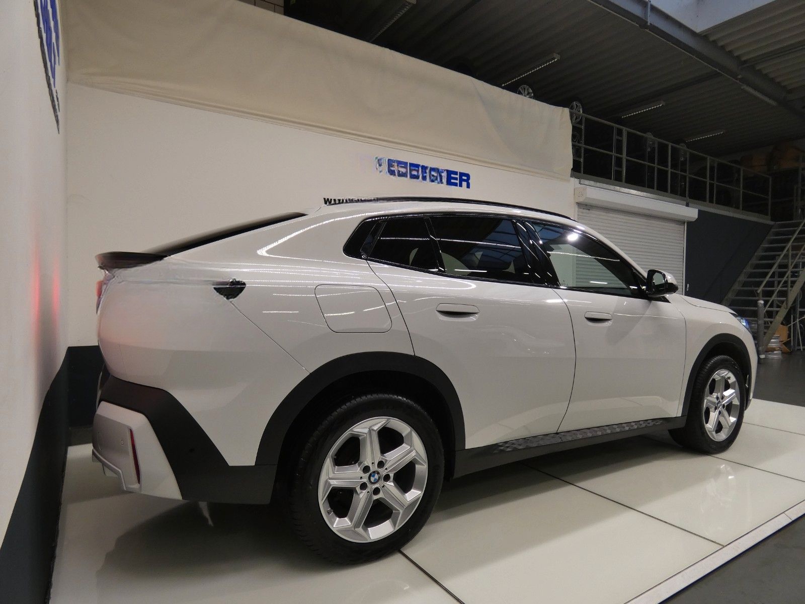 BMW X2 18 d sDrive*Navi*HUD*Kamera*AHK*8-fach foto 10