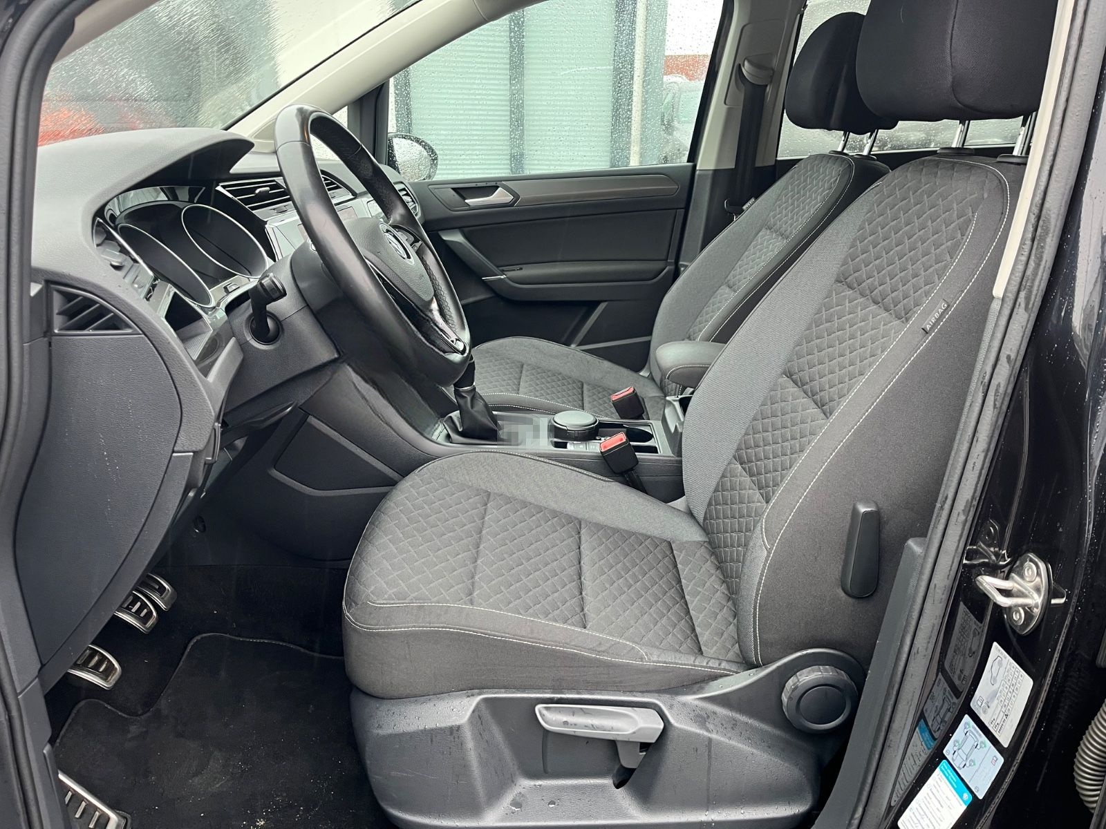 Volkswagen Touran 1.6 TDI Join AHK Sitzheizung Navi 7 Sitze foto 12