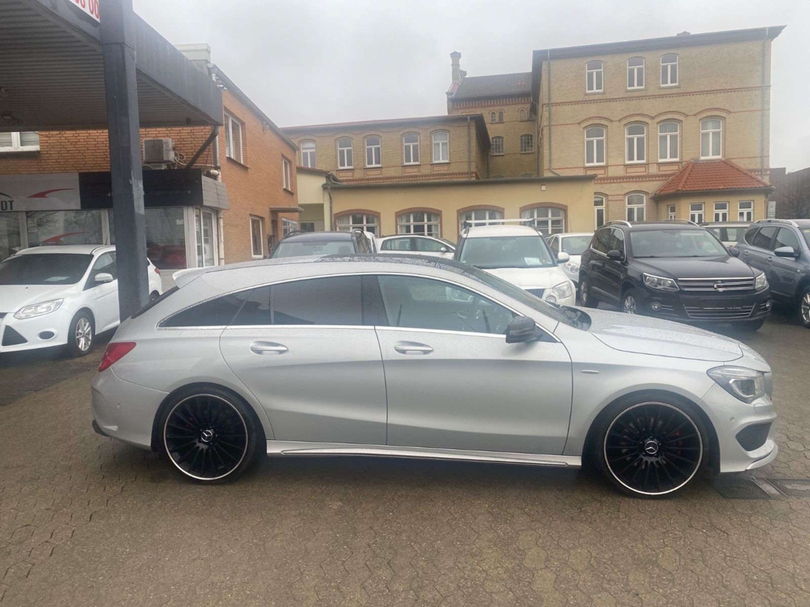 Mercedes-Benz CLA Shooting Brake CLA 250 4Matic Sport AMG foto 5