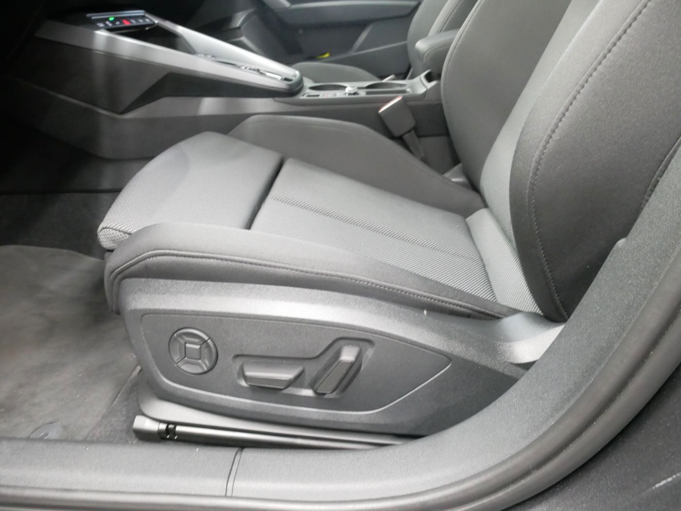 Audi A3 Sportback 40 TFSI e S tro. S line LED AHK vir foto 16