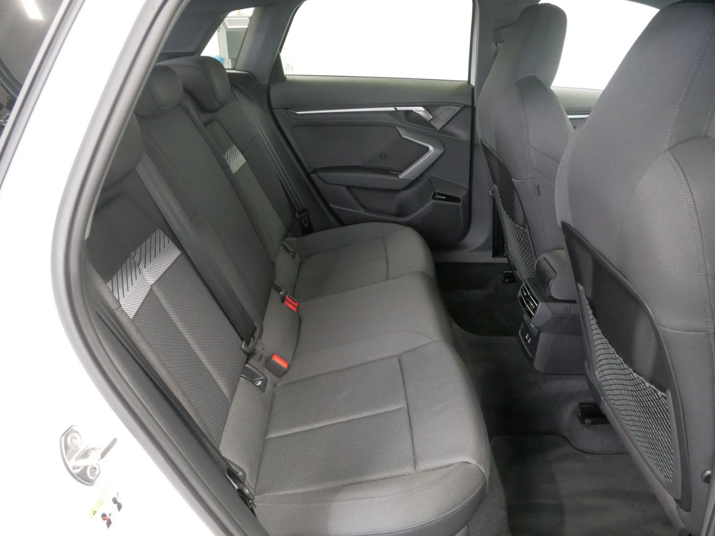 Audi A3 Sportback 40 TFSI e S tro. advanced LED AHK H foto 8