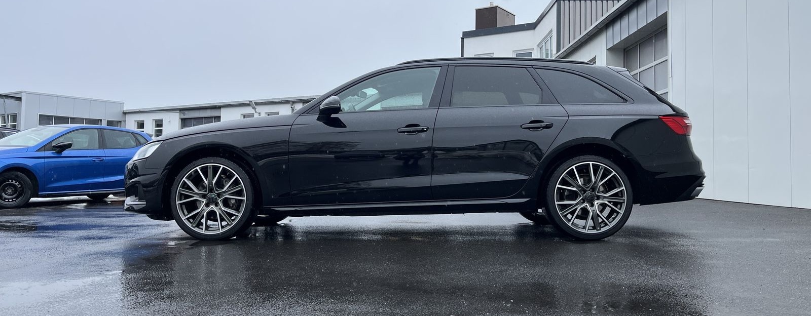 Audi A4 Avant 40 2.0 TDI S tronic advanced S-Line Opt foto 2
