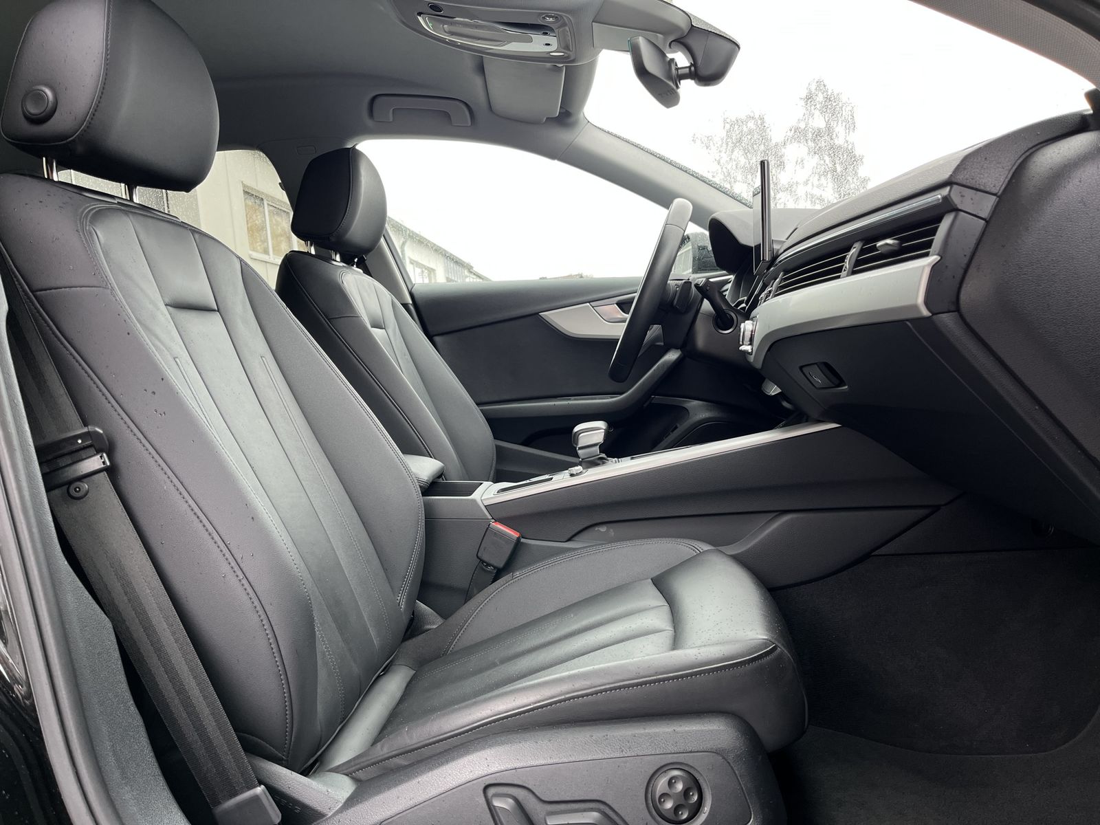 Audi A4 Avant 40 2.0 TDI S tronic advanced S-Line Opt foto 13