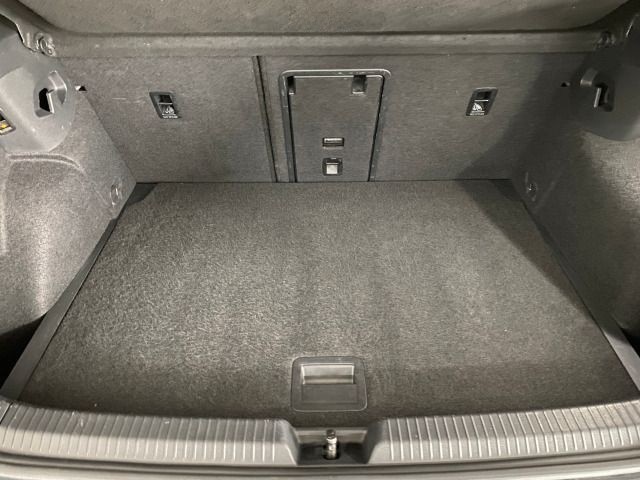 Volkswagen Golf VIII United 1.5 TSI PANO+AHK+NAVI foto 16