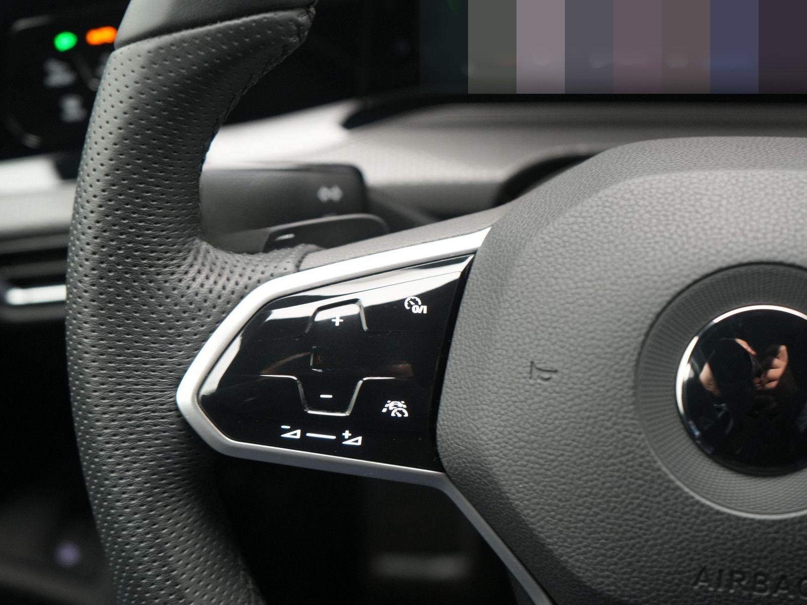 Volkswagen Golf VIII VIRT KAM NAVI ACC LED CARPLAY PDC NAVI foto 7