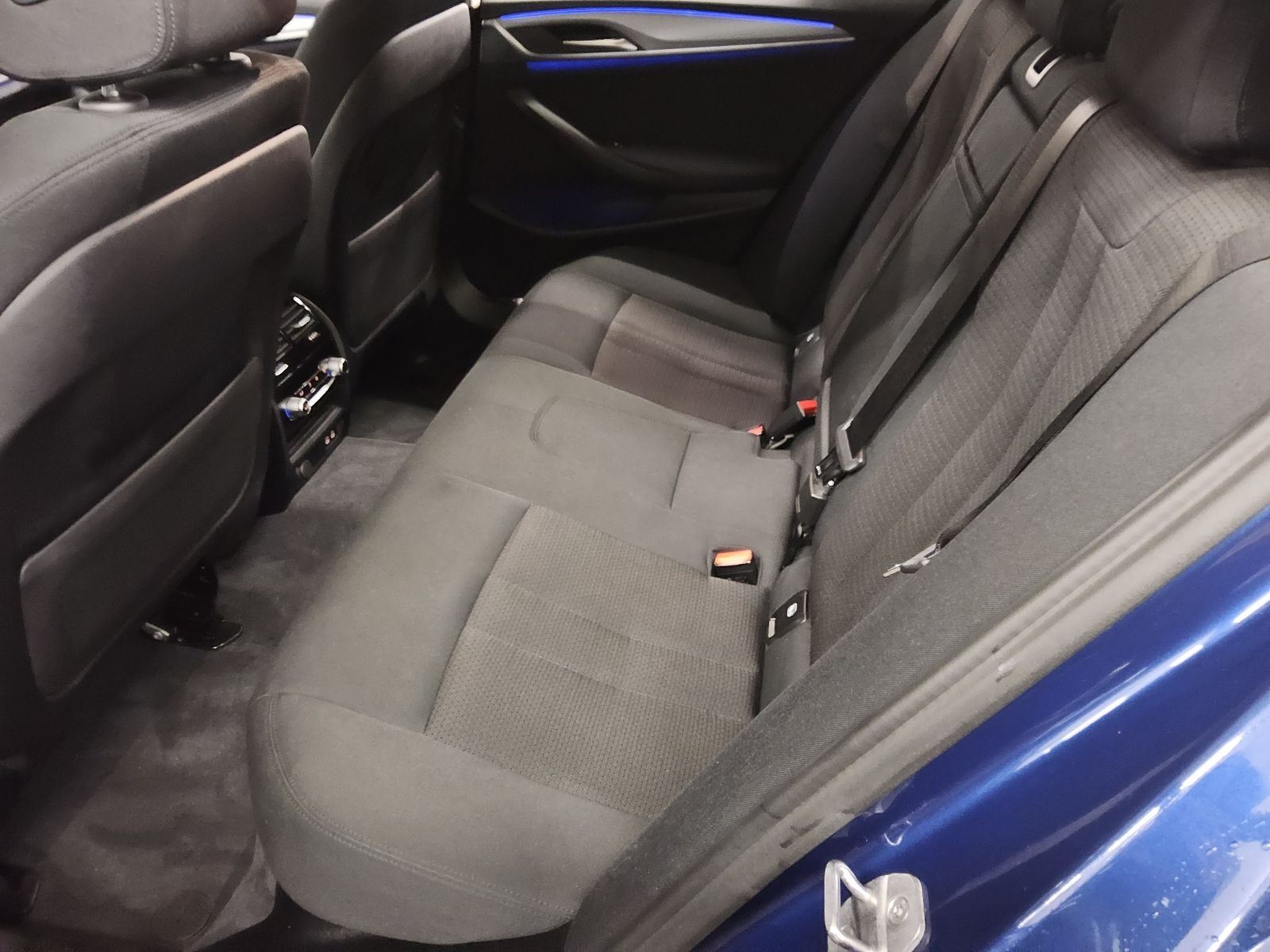 BMW 520dA Navi Kamera Shz LC prof. StandHzg Memory foto 13