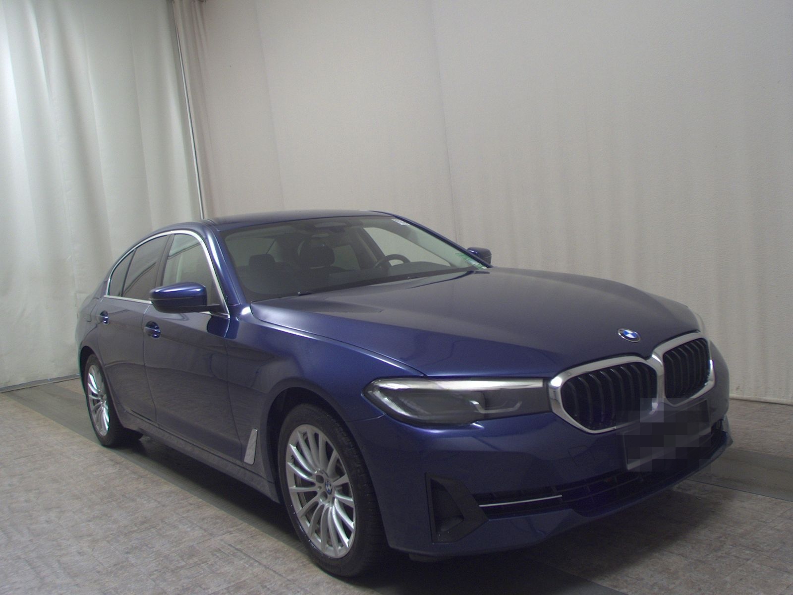 BMW 520dA Navi Kamera Shz LC prof. StandHzg Memory foto 3