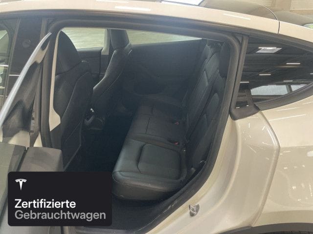 Tesla Model Y Long Range AWD foto 12