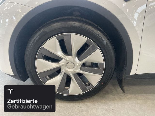 Tesla Model Y Long Range AWD foto 7
