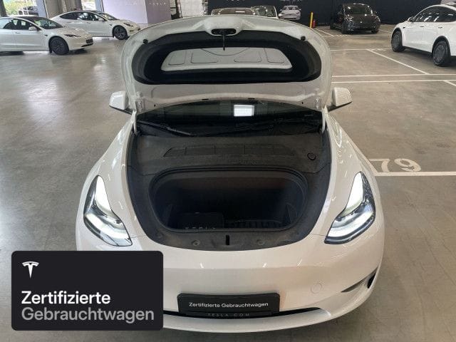 Tesla Model Y Long Range AWD foto 8