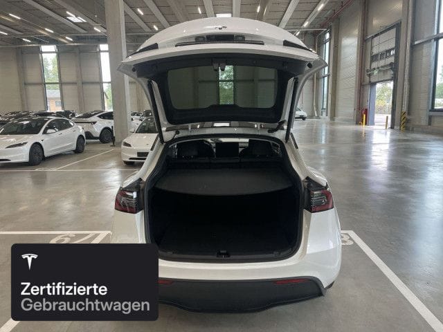 Tesla Model Y Long Range AWD foto 9