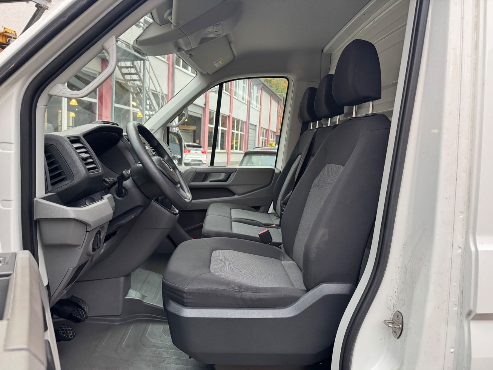 Volkswagen Crafter Pritsche Koffer 35 lang 3-Sitze Klima foto 11