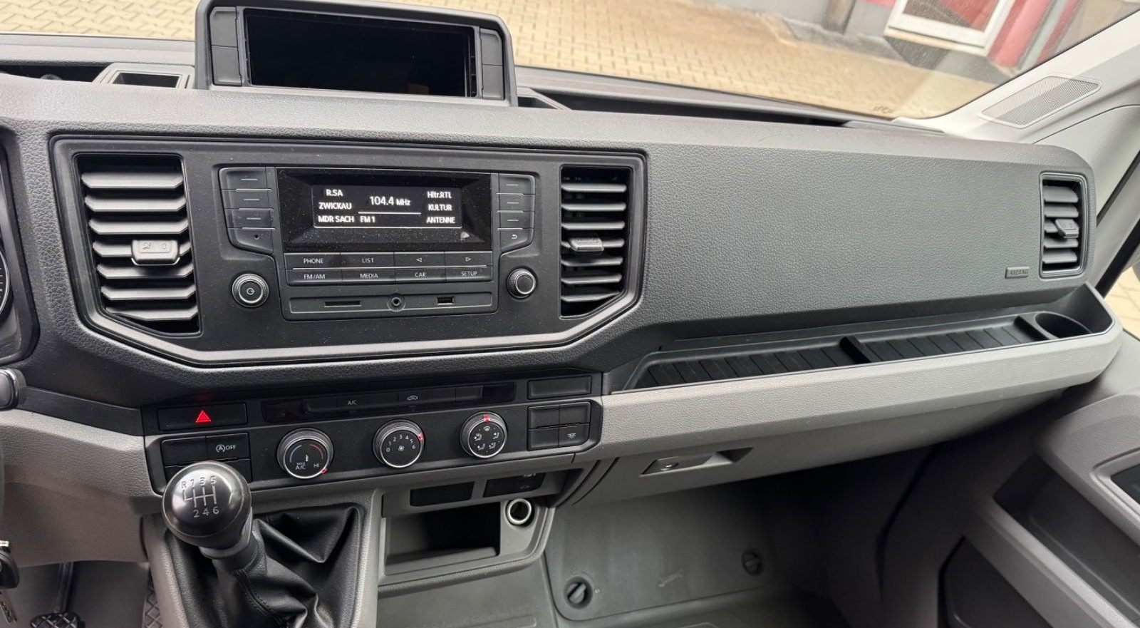 Volkswagen Crafter Pritsche Koffer 35 lang 3-Sitze Klima foto 16