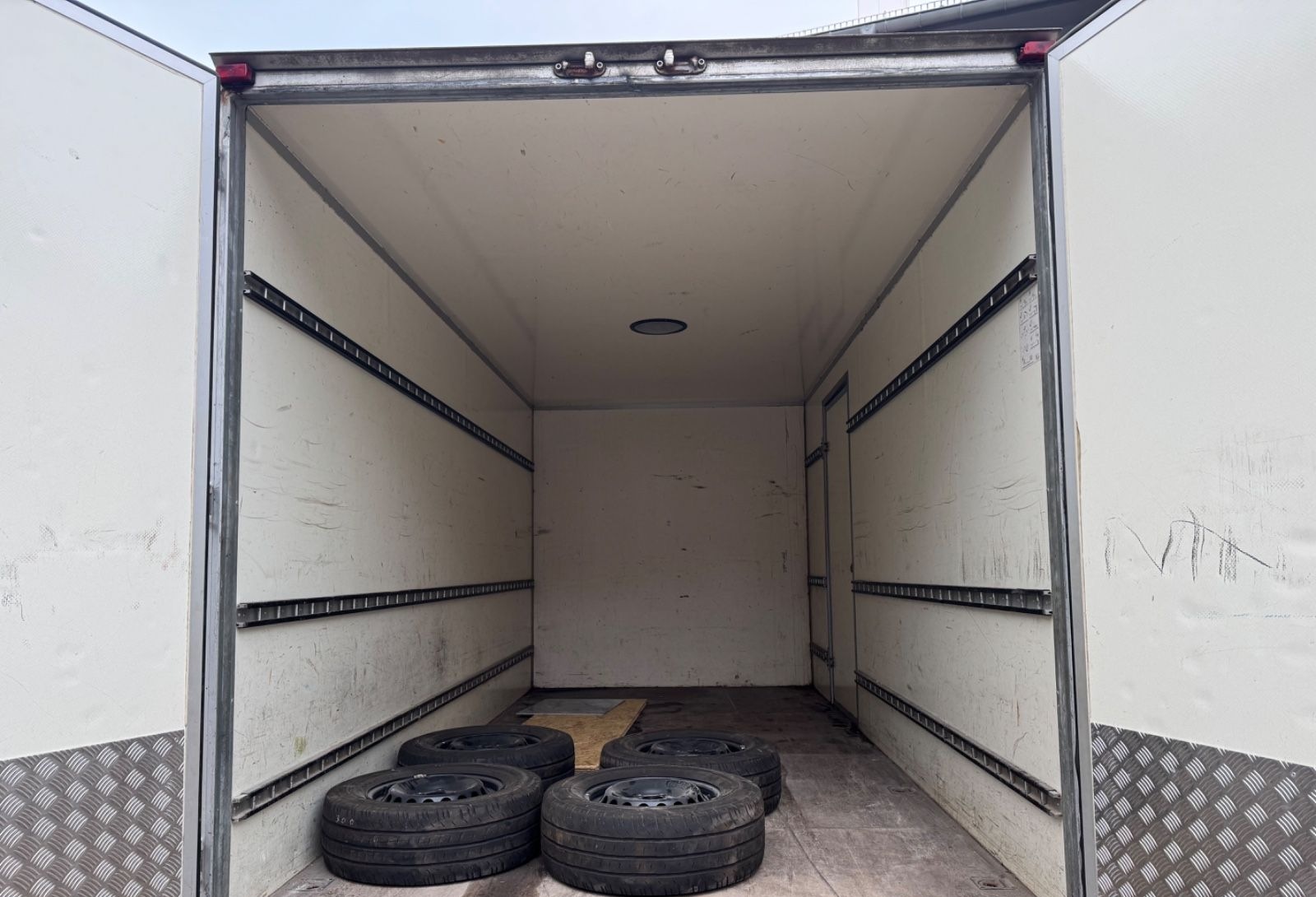 Volkswagen Crafter Pritsche Koffer 35 lang 3-Sitze Klima foto 31