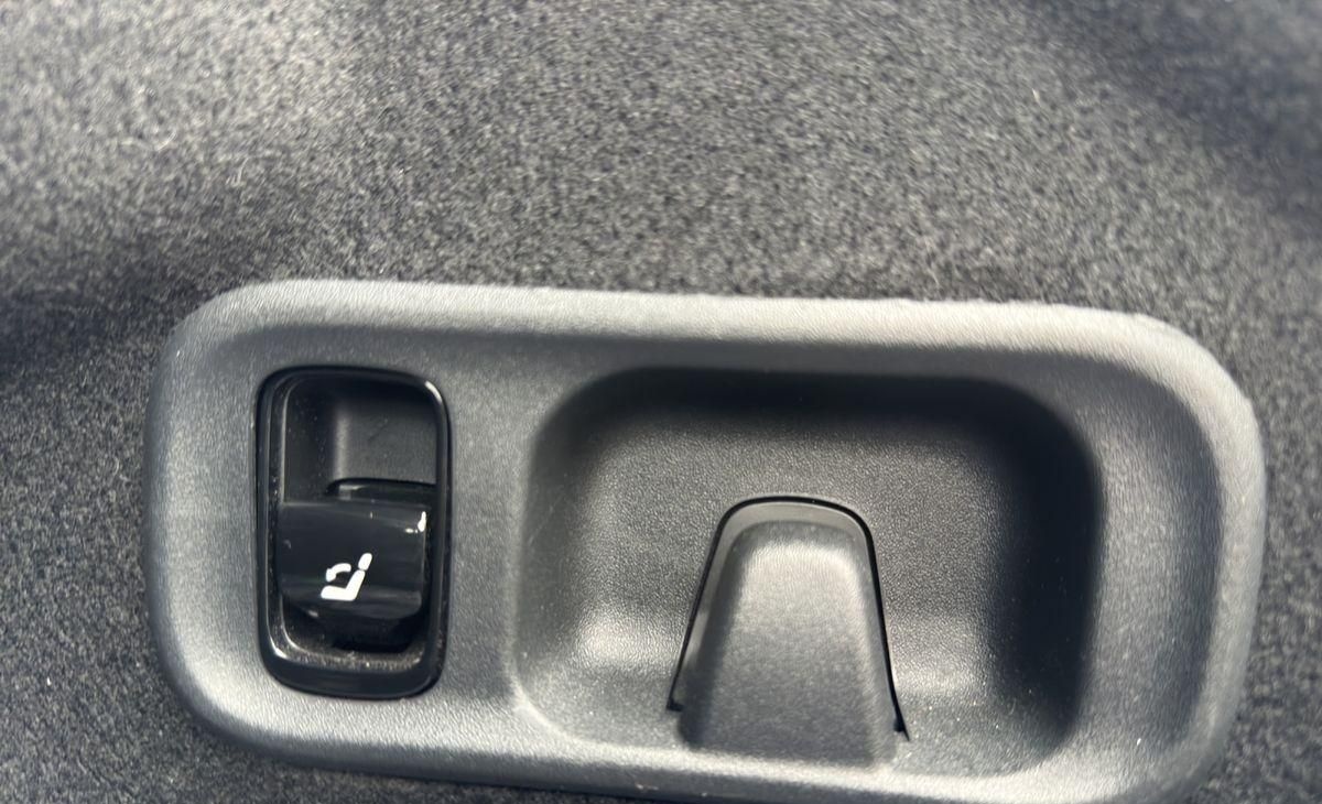 Mercedes-Benz C 300 4Matic *AMG*360°*Keyless* foto 18