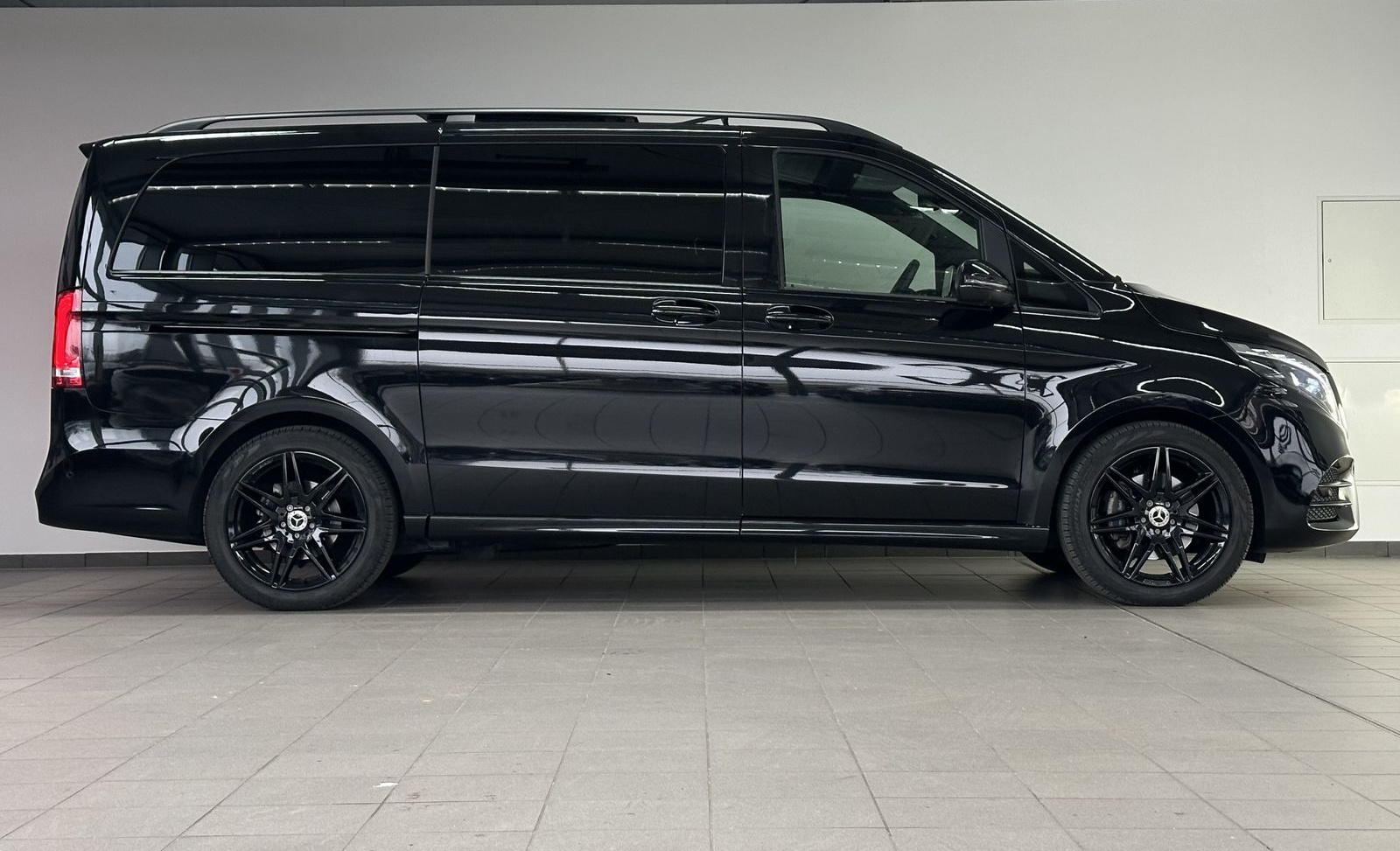 Mercedes-Benz V 300 AMG lang |PANO|LUFT|BURM|AHK|STHZ|360° foto 7