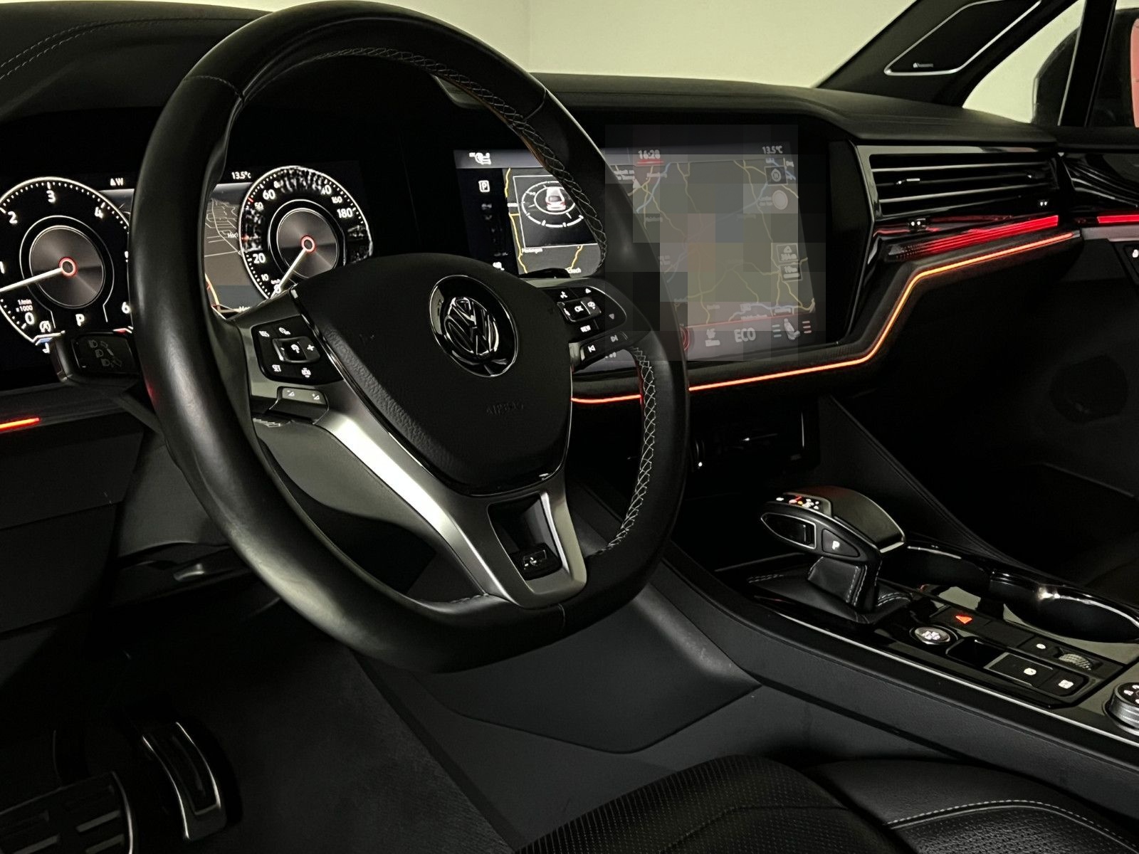 Volkswagen Touareg R-LINE 4Motion/MASSAGE/ACC/AHK/INNOVIS. foto 15