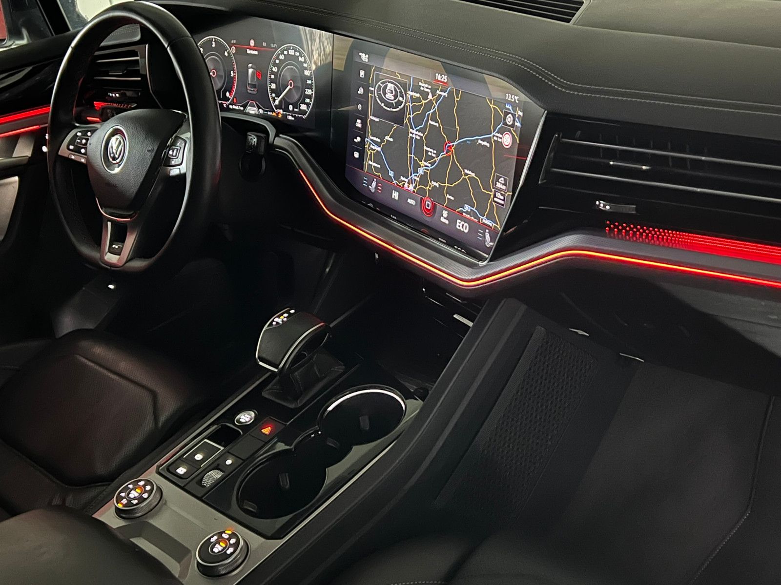 Volkswagen Touareg R-LINE 4Motion/MASSAGE/ACC/AHK/INNOVIS. foto 17