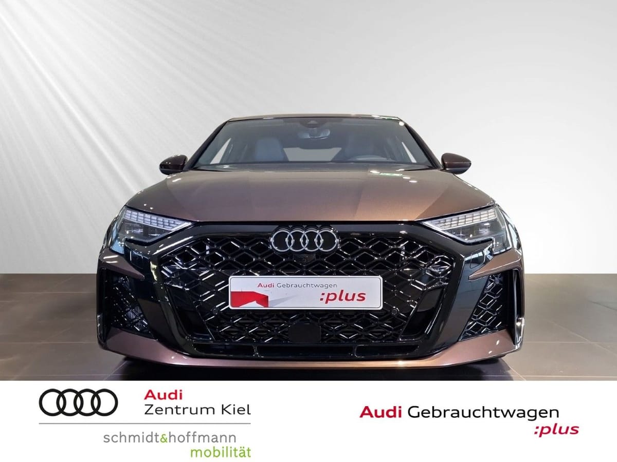 Audi RS3 Limousine TFSI quattro S-tronic Navi LED foto 2