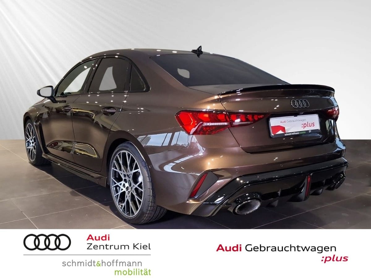Audi RS3 Limousine TFSI quattro S-tronic Navi LED foto 4