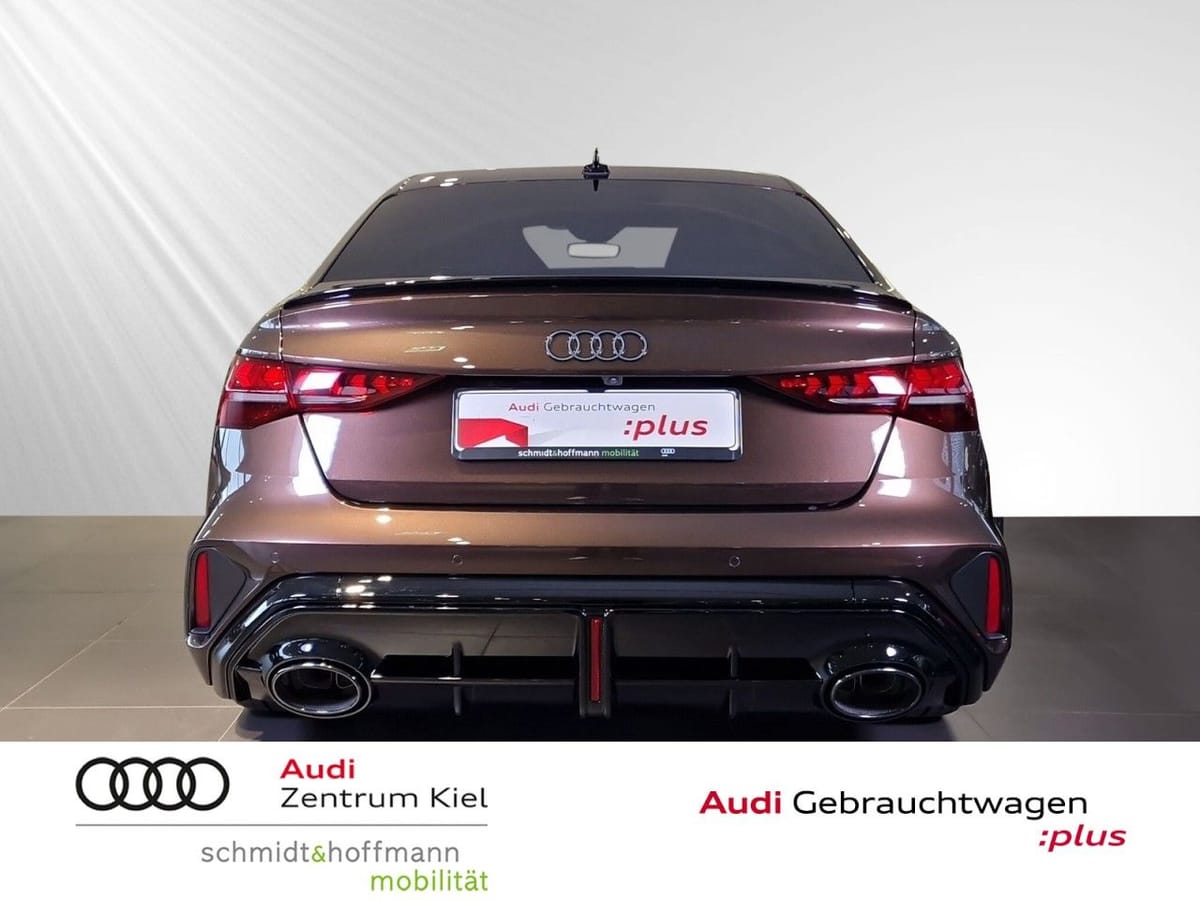 Audi RS3 Limousine TFSI quattro S-tronic Navi LED foto 5