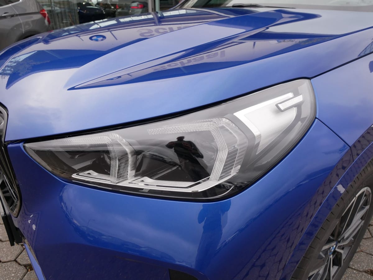 BMW iX1 xDrive30 M Sportpaket LCProf. DAProf. AHK AC foto 24