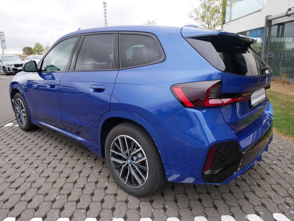 BMW iX1 xDrive30 M Sportpaket LCProf. DAProf. AHK AC foto 4