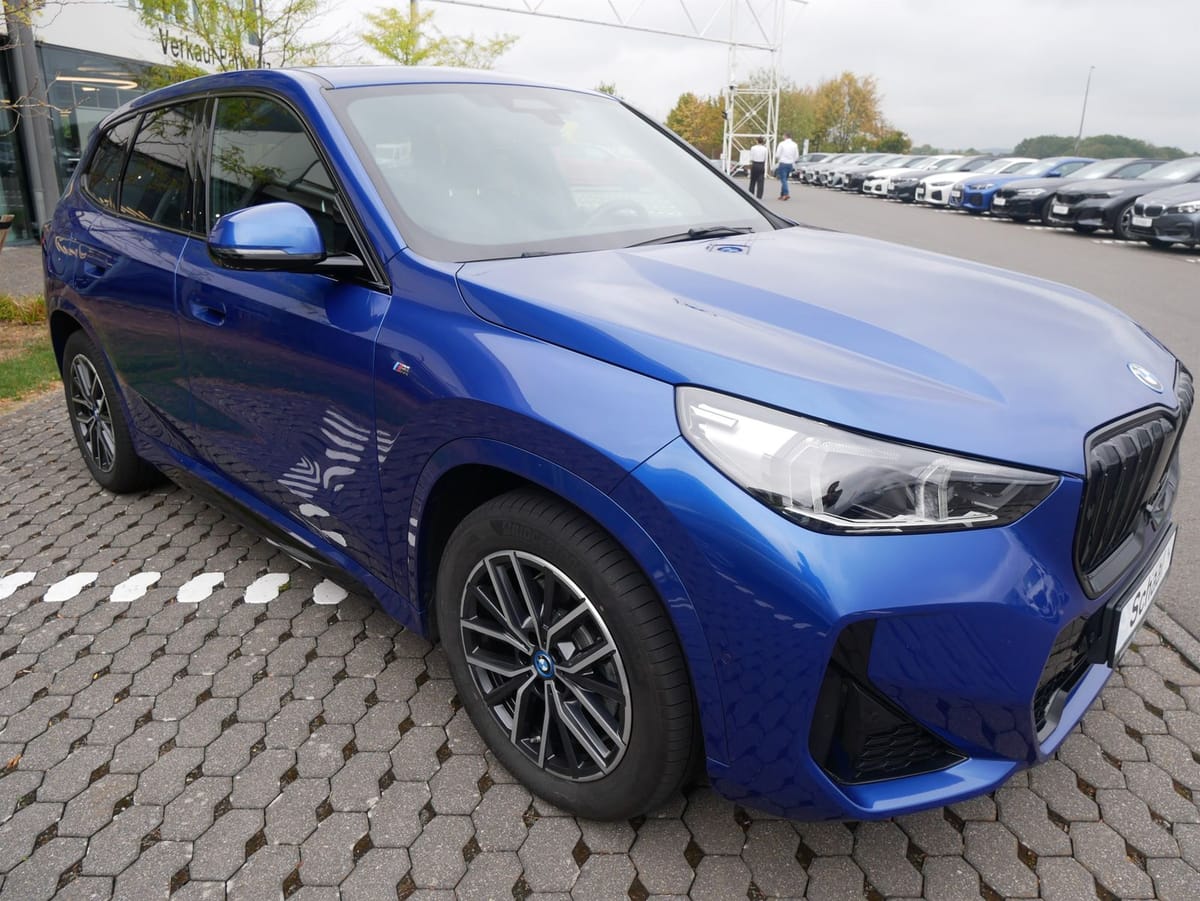 BMW iX1 xDrive30 M Sportpaket LCProf. DAProf. AHK AC foto 8