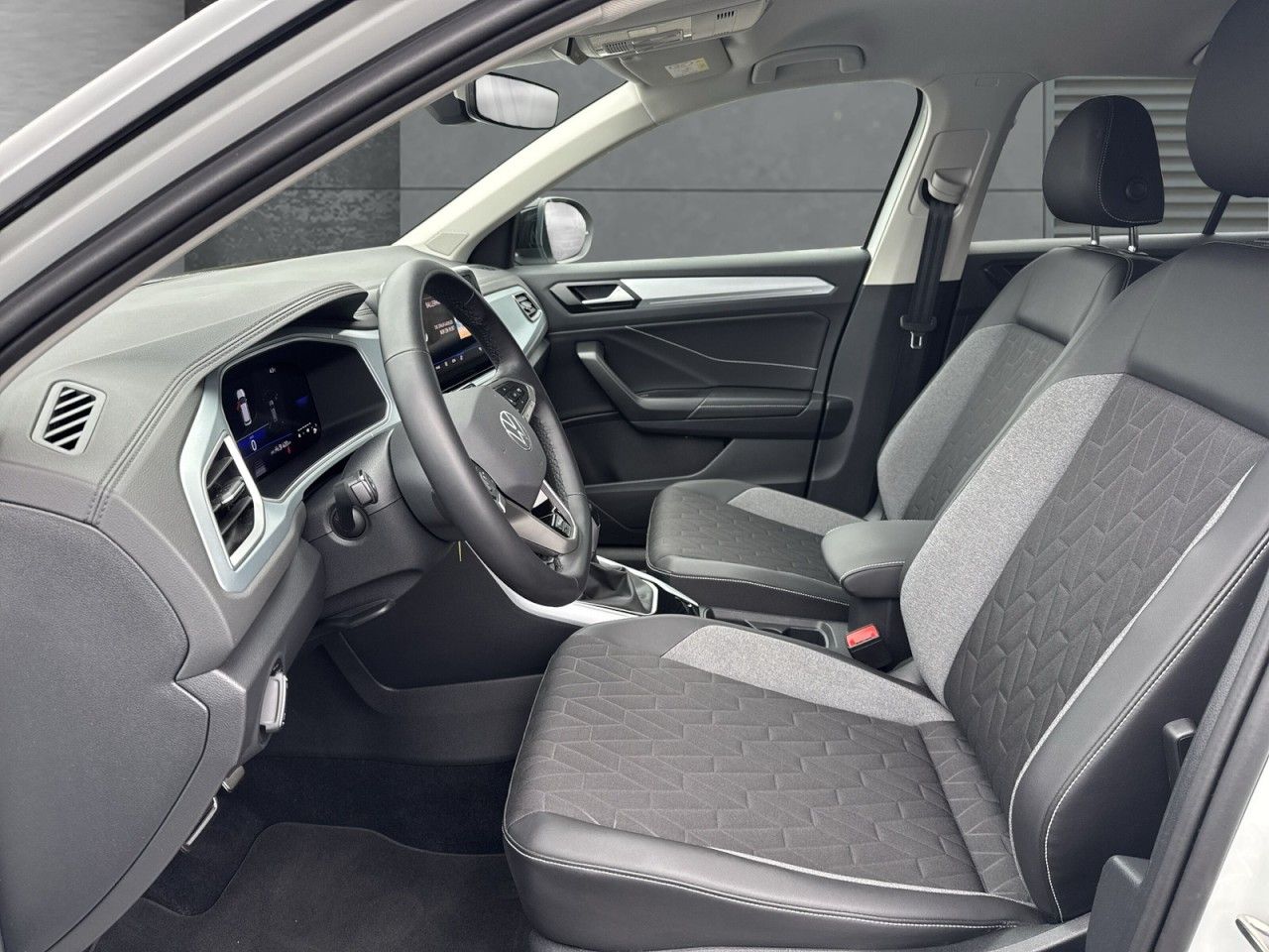 Volkswagen T-Roc 2.0 TDI Goal Automatik Navi+LED+AHK+Rückfa foto 9