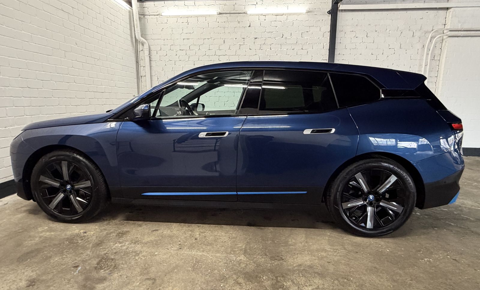 BMW iX 40 xDrive | Pano | Massage * UPE:98.968,-€*.. foto 4