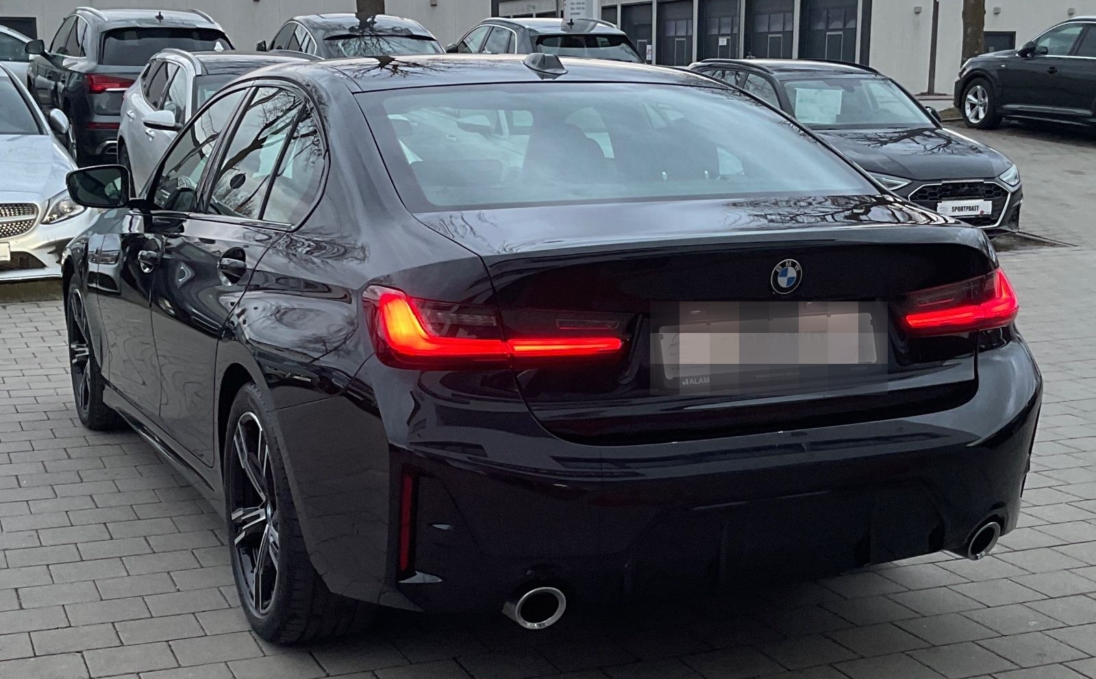 BMW 320d Lim.  xDrive M Sport ACC AHK RFK BMW Live foto 3