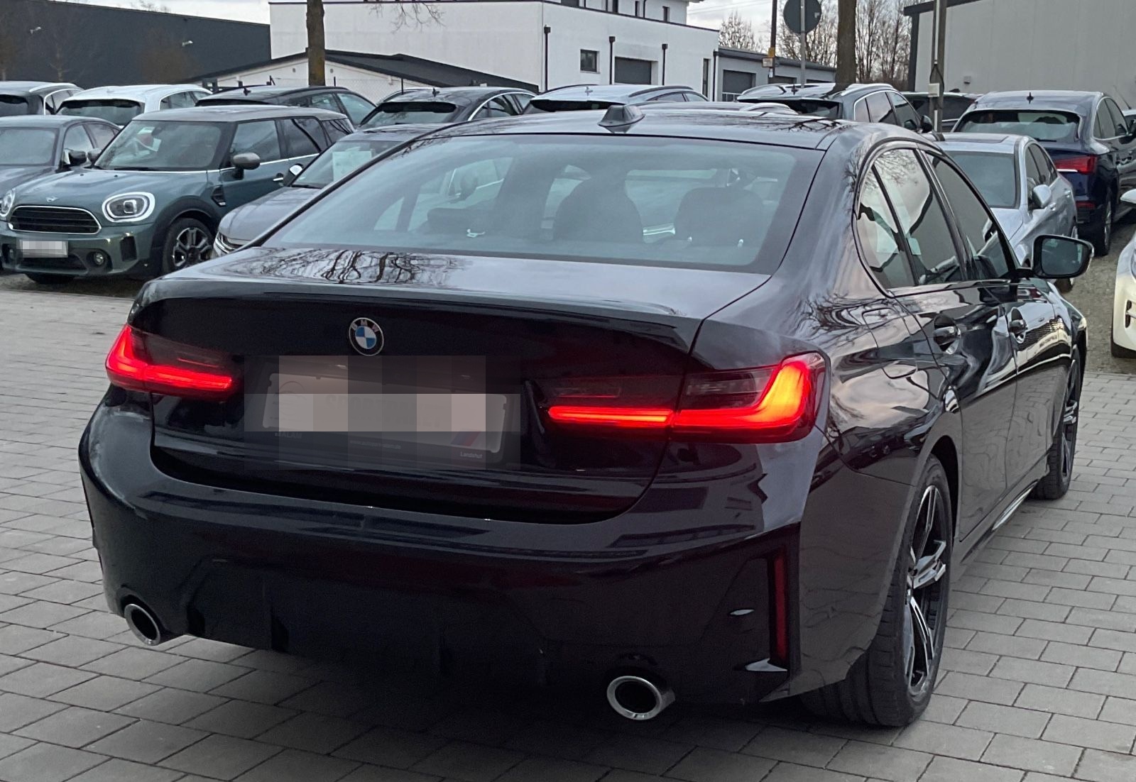 BMW 320d Lim.  xDrive M Sport ACC AHK RFK BMW Live foto 5