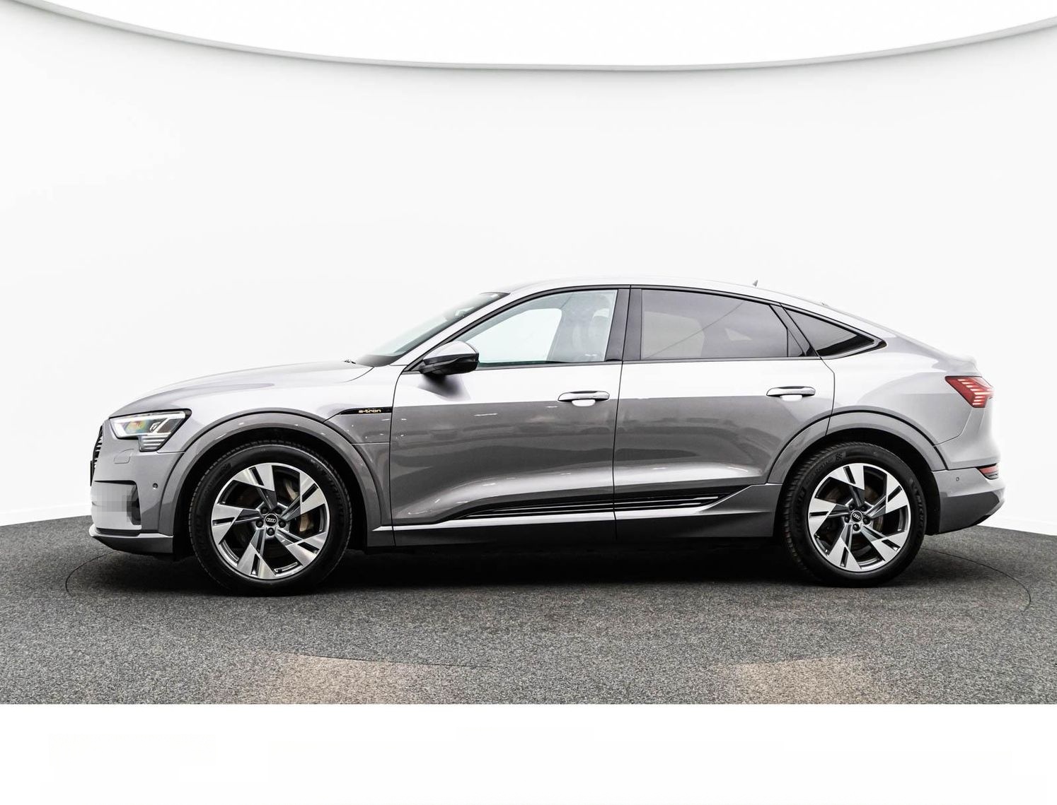 Audi E-TRON SPORTBACK 55 S LINE BLACK LED/KEYLESS/KAM foto 12
