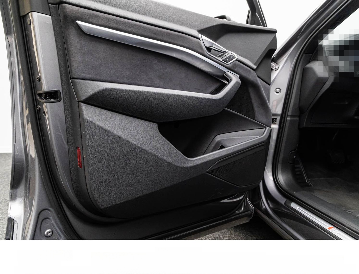 Audi E-TRON SPORTBACK 55 S LINE BLACK LED/KEYLESS/KAM foto 14
