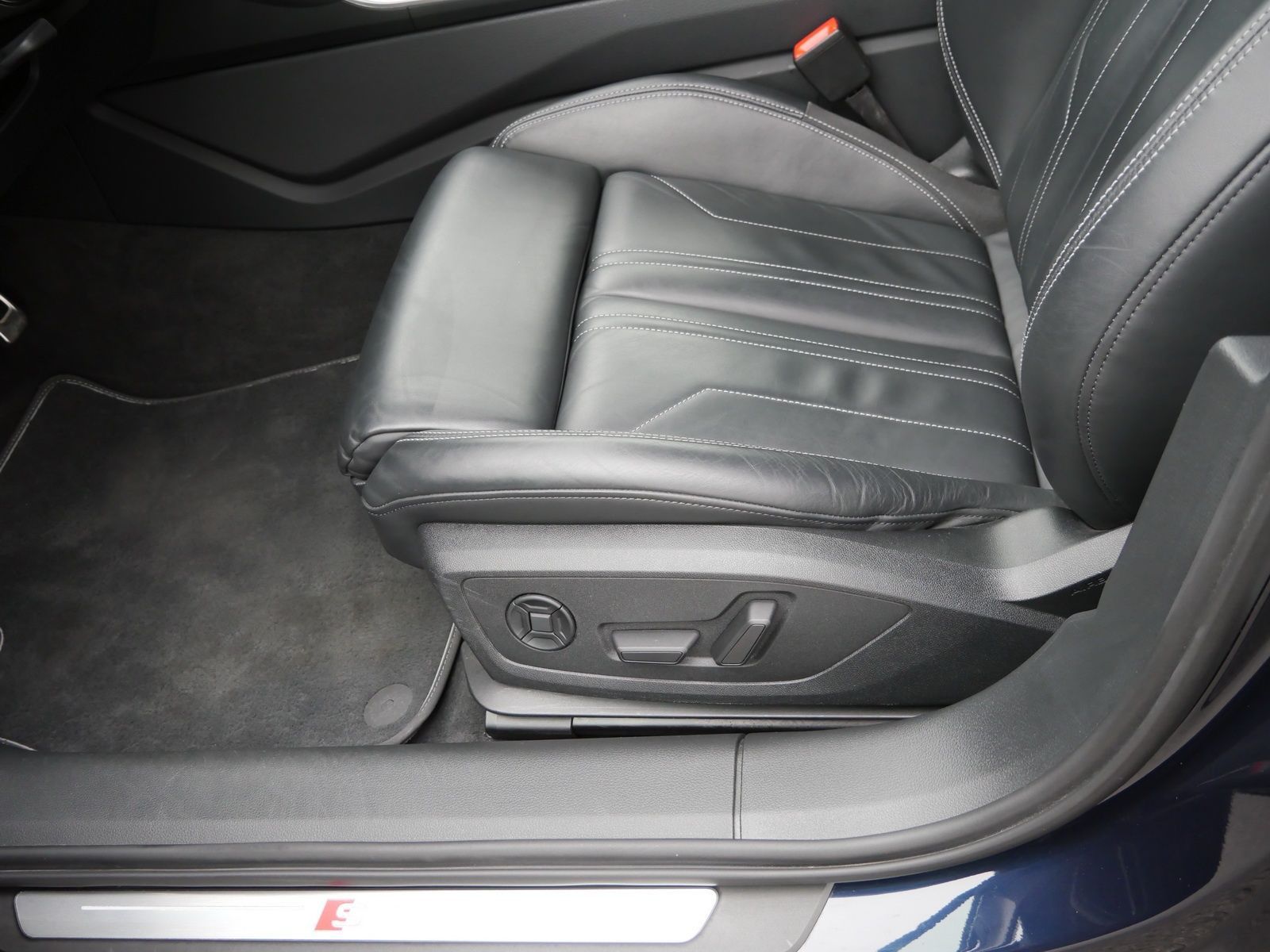 Audi A6 Avant 50 TFSIe S-line qu.|LED|HUD|AHK|B&O foto 23