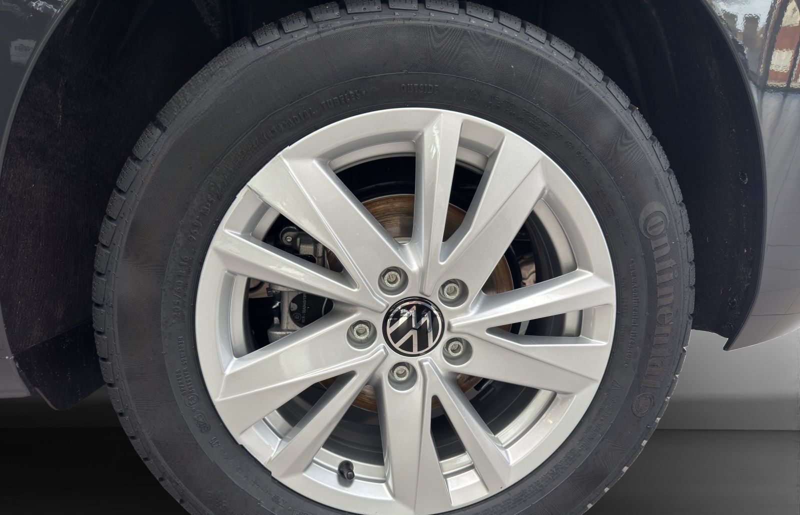 Volkswagen Touran 1.5 TSI COMFORTLINE NAVI GJR CLIMA LM16 S foto 7