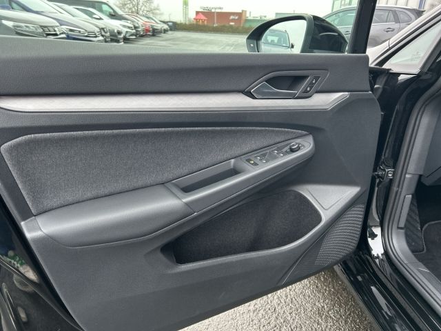 Volkswagen Golf VIII 2.0 TDI Lim Life DSG LED Navi Allwette foto 7