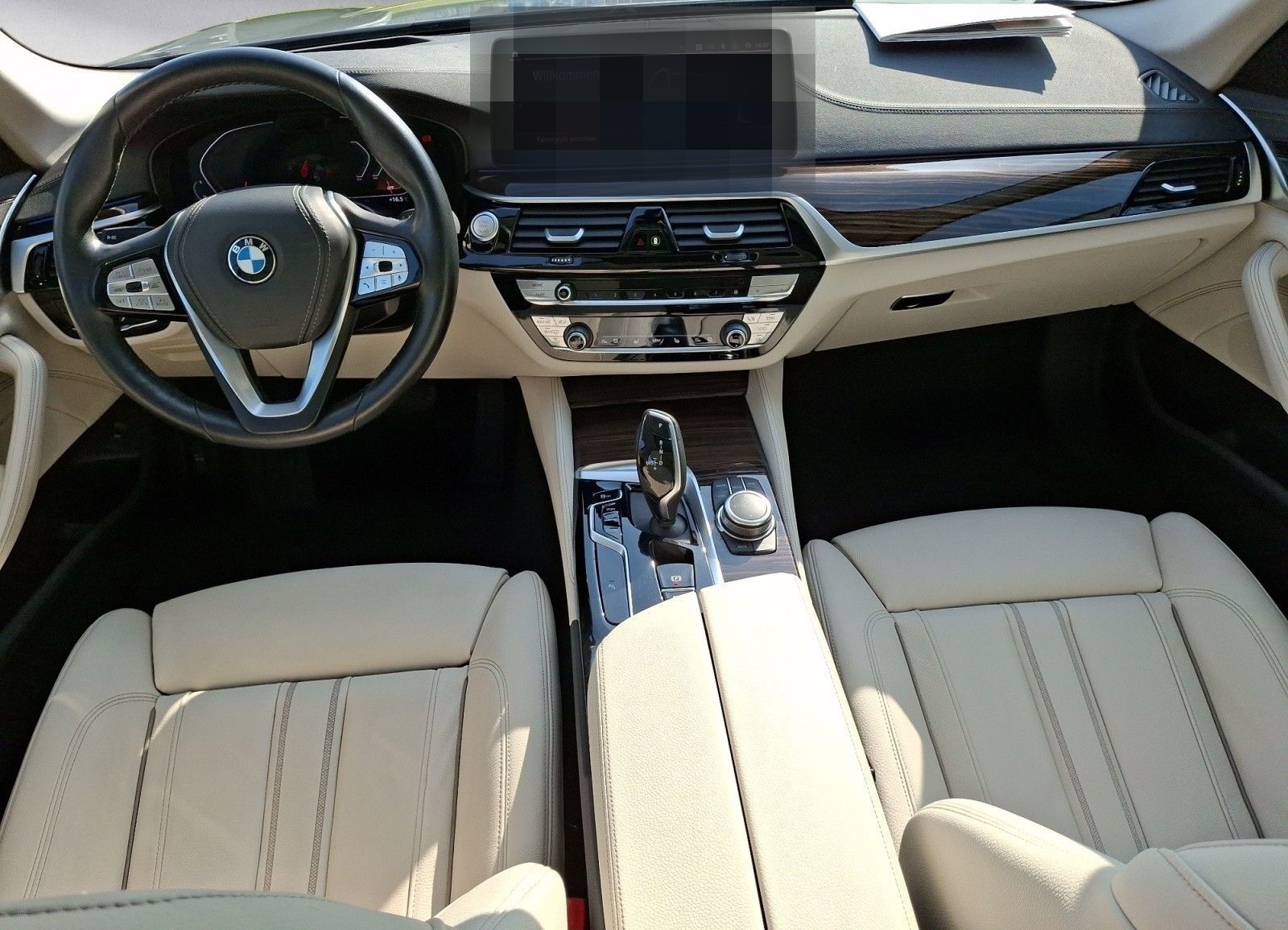 BMW 540i xDrive Limousine Luxury Line Innovationsp.  foto 11