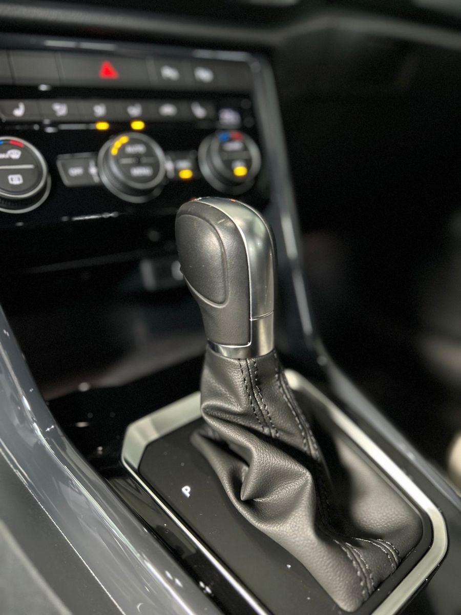 Volkswagen T-Roc Sport foto 11