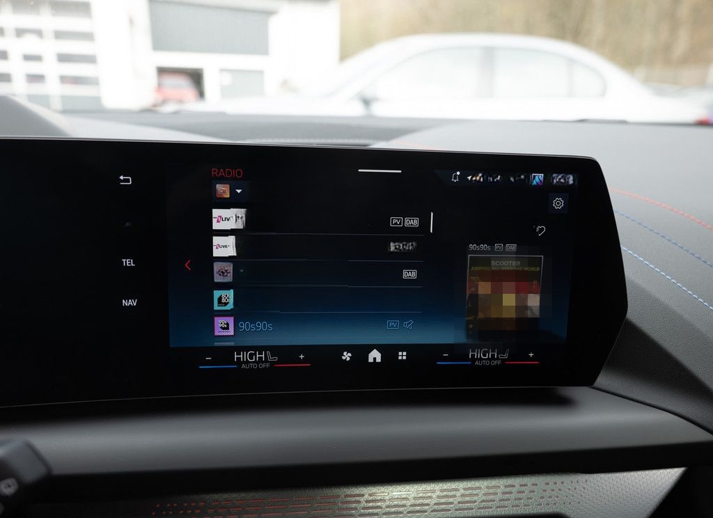 BMW M135i xDrive PANO HUD 360° LED NAVI H/K KAMERA foto 17
