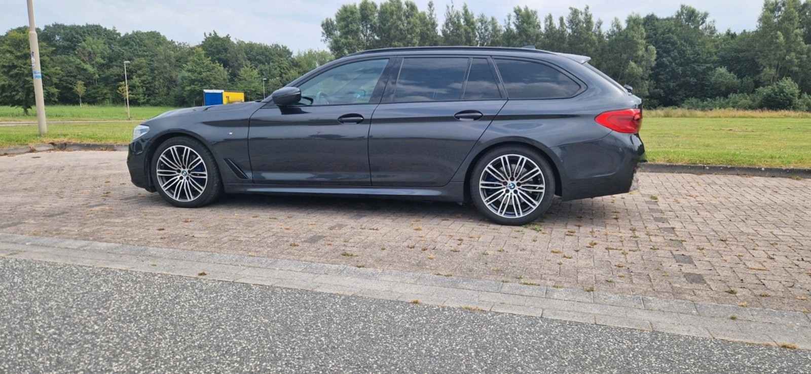 BMW 530d Touring M-Sport | Panorama | HUD| ACC  foto 2