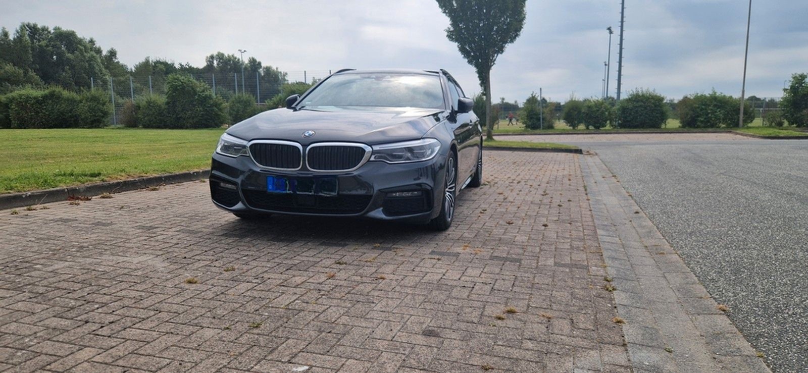 BMW 530d Touring M-Sport | Panorama | HUD| ACC  foto 7