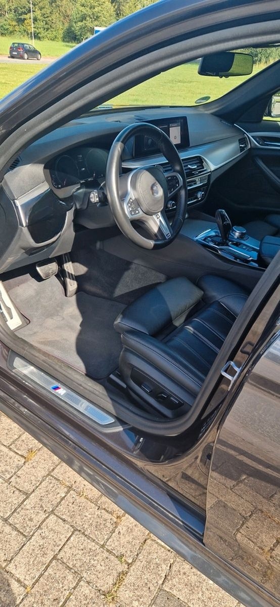 BMW 530d Touring M-Sport | Panorama | HUD| ACC  foto 9