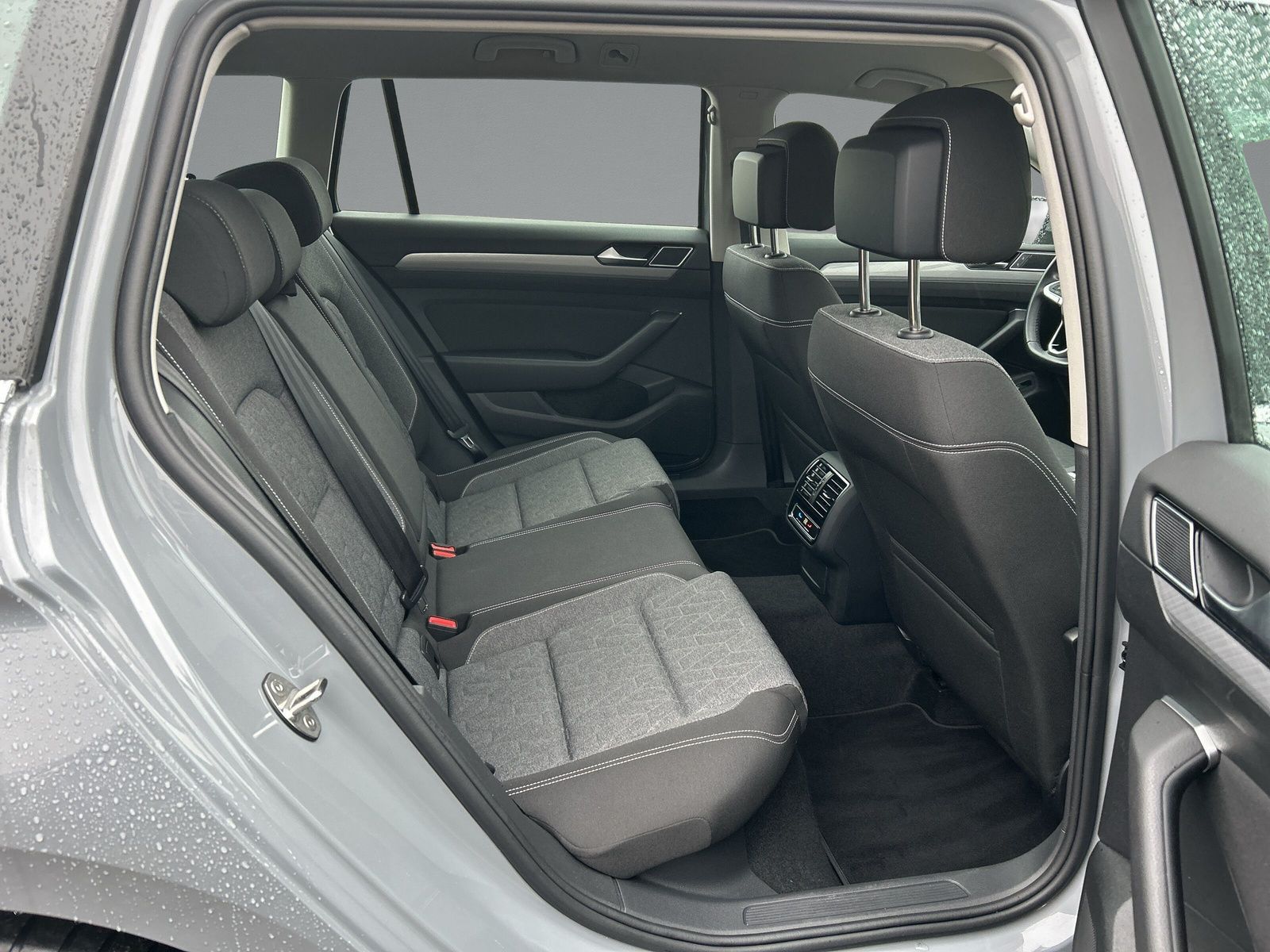 Volkswagen Passat Variant 2.0 TDI Business DSG+LED+KAMERA foto 12