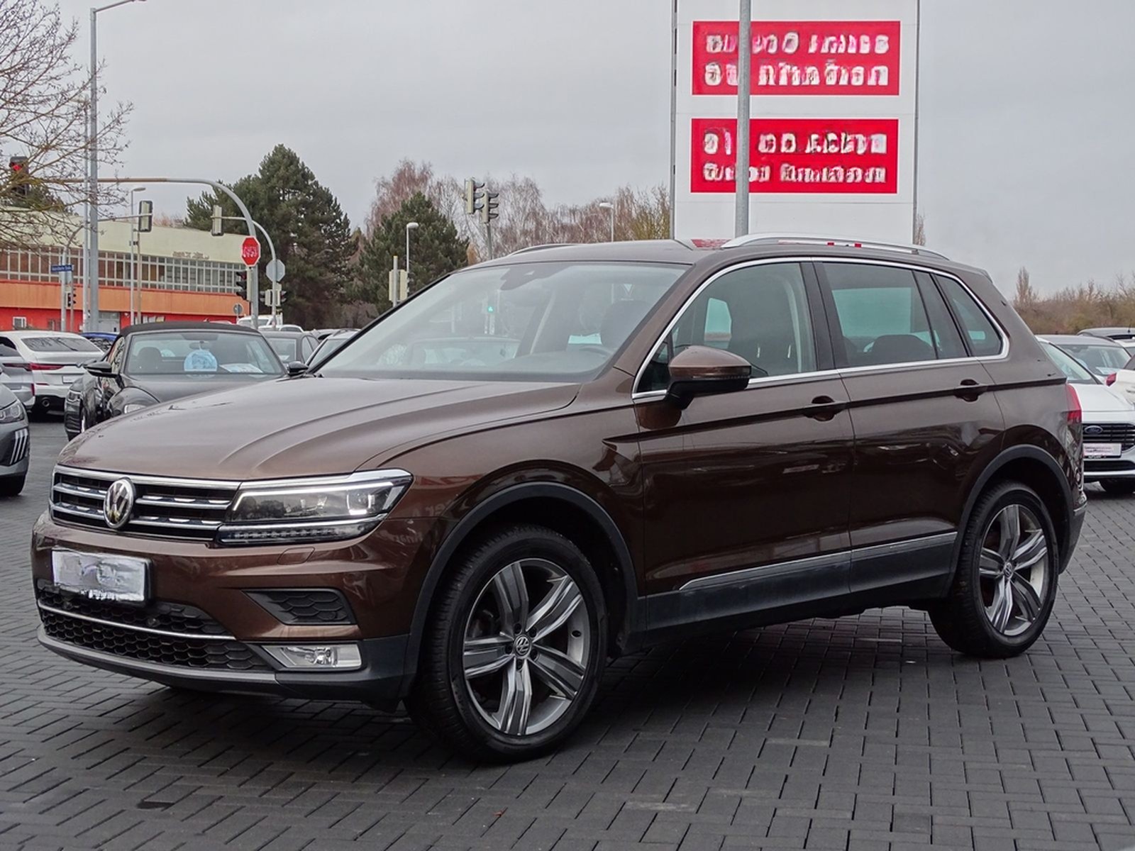 Volkswagen Tiguan 2.0 TSI Highline 4Motion LED Navi ACC AHK foto 2