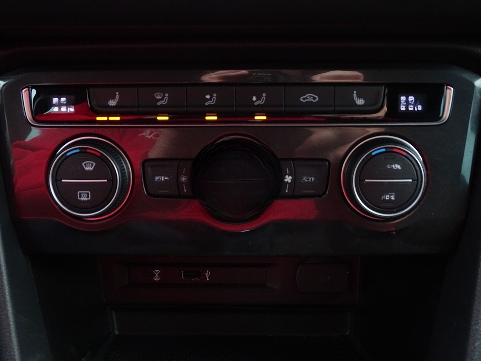 Volkswagen Tiguan 2.0 TSI Highline 4Motion LED Navi ACC AHK foto 13