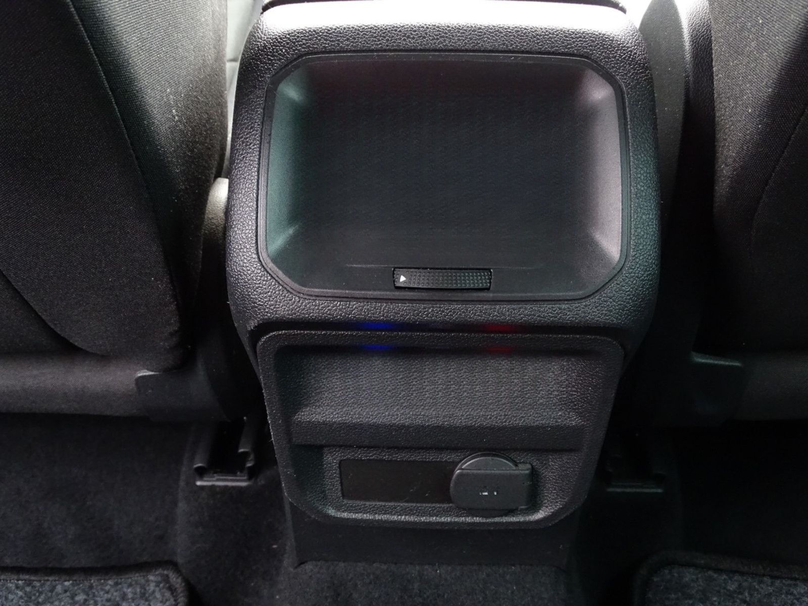 Volkswagen Tiguan 2.0 TSI Highline 4Motion LED Navi ACC AHK foto 30