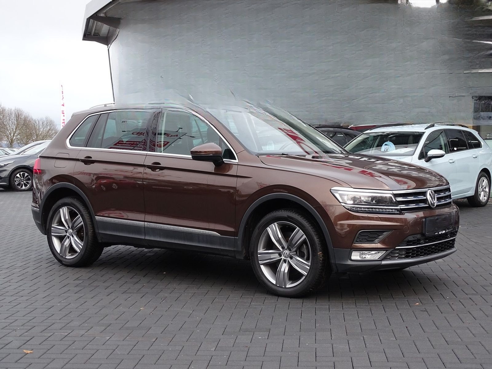 Volkswagen Tiguan 2.0 TSI Highline 4Motion LED Navi ACC AHK foto 6