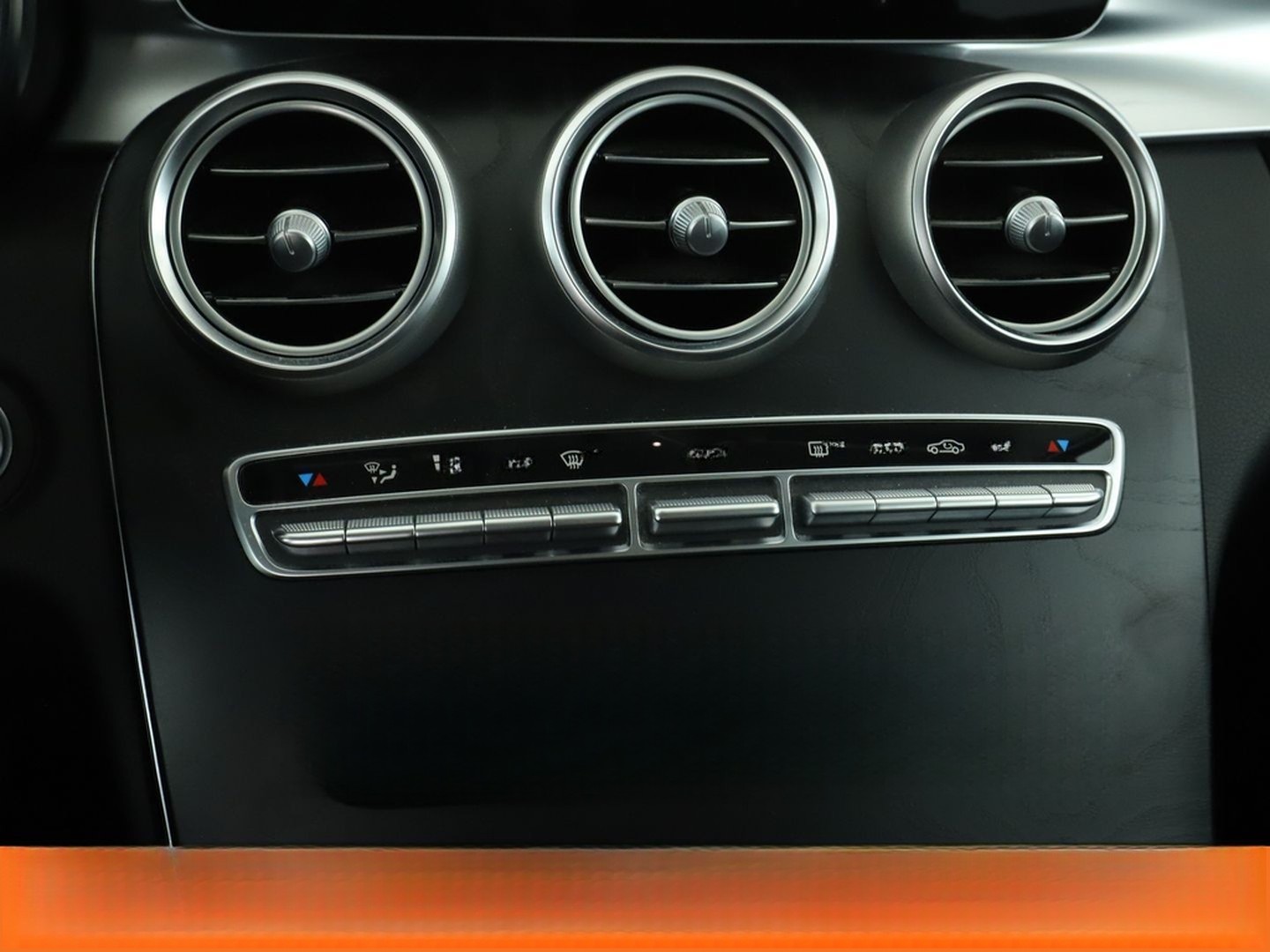 Mercedes-Benz C 180 CGI T Avantgarde Aut.*NAVI*LED*TEMPO*CAM* foto 23